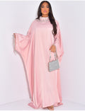 Abaya premium en satin à strass et cristaux au col