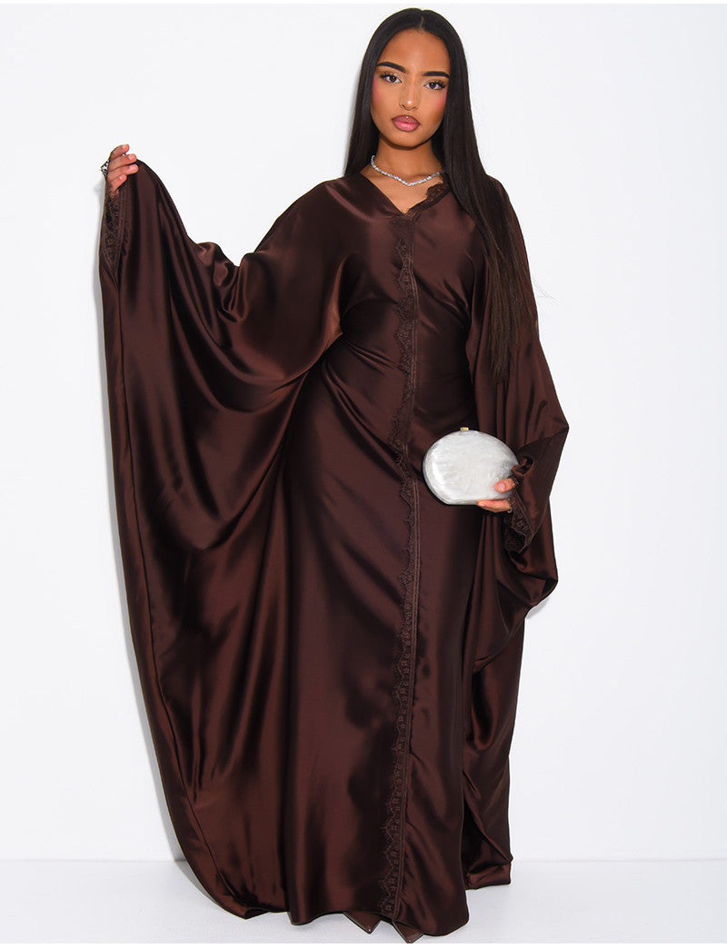 Abaya papillon à empiècements en dentelle