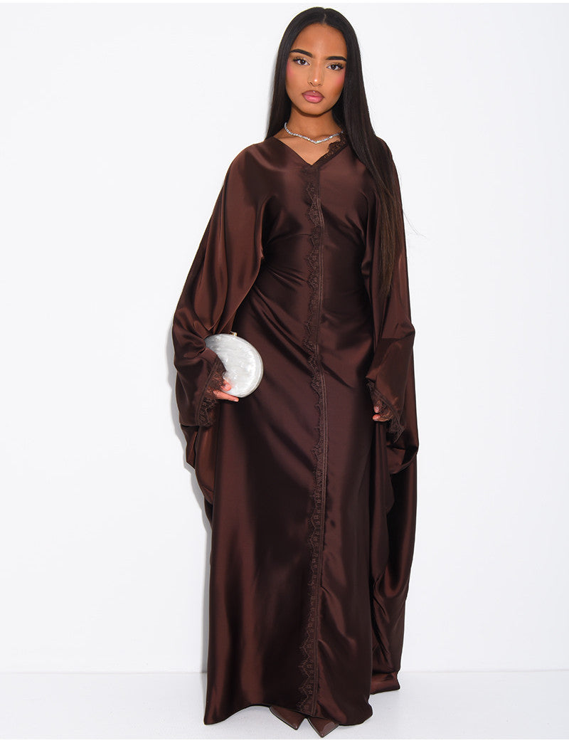 Abaya papillon à empiècements en dentelle