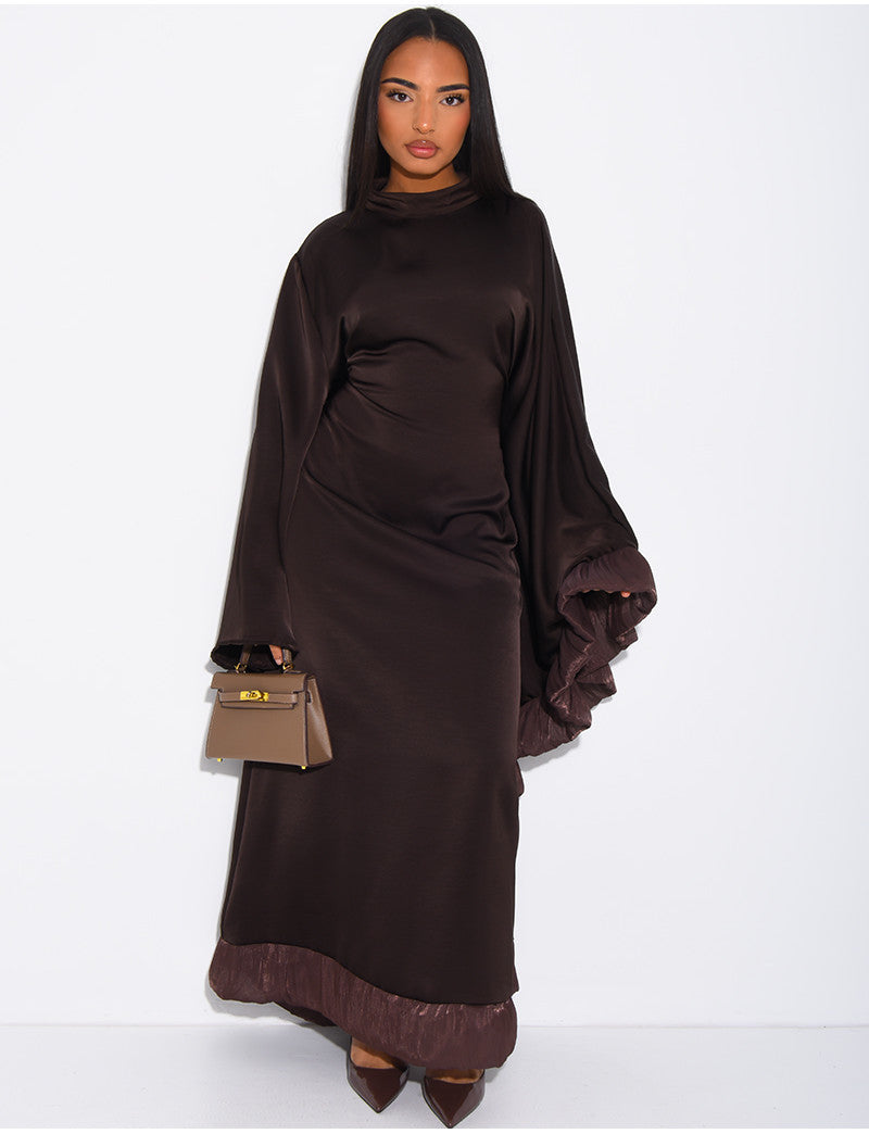 Abaya en satin à empiècements volants sur le côté