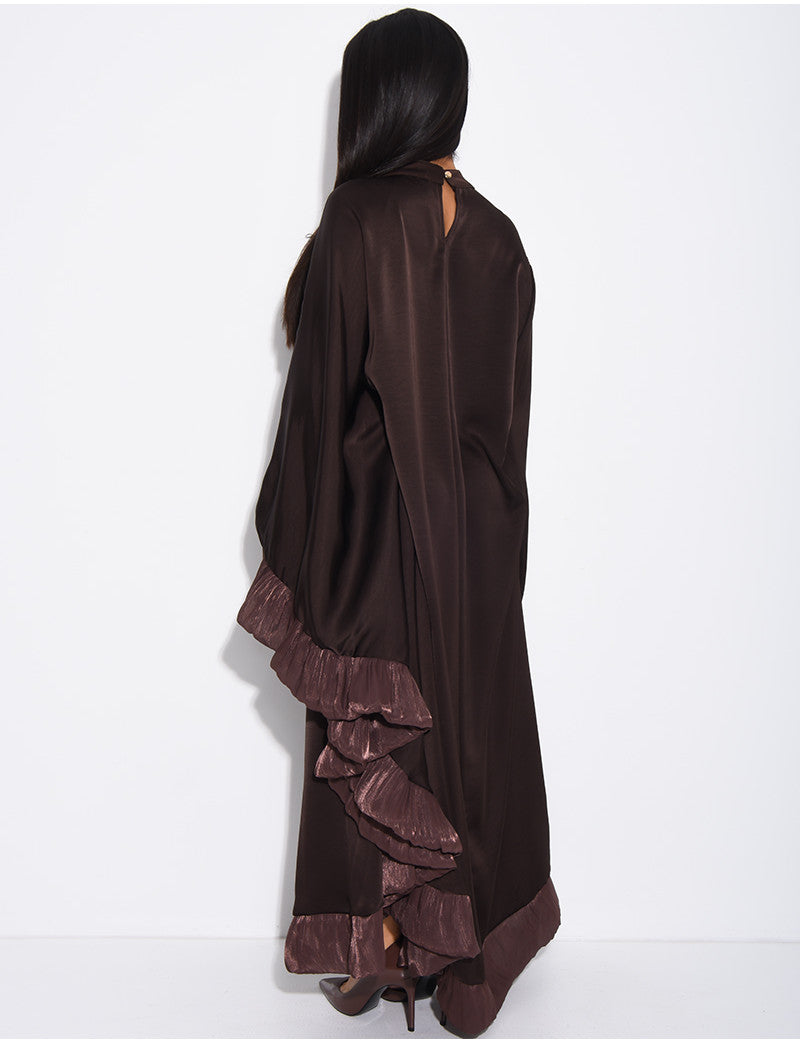Abaya en satin à empiècements volants sur le côté