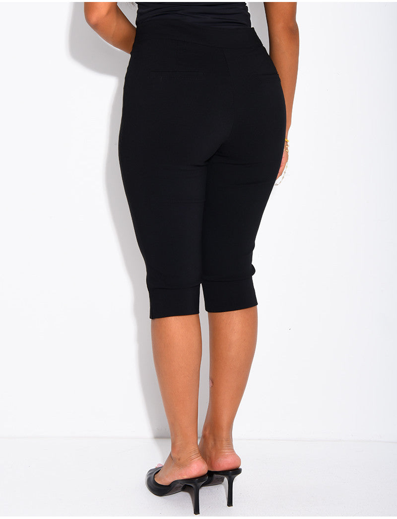 Pantalon capri en tissu stretch