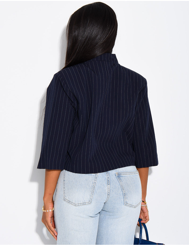 Blazer court croisé à rayures et épaulettes