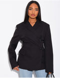 Blazer premium cintré à la taille fermée sur le côté