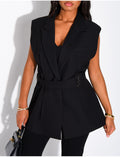Blazer sans manche à ceinture boutonnée à la taille