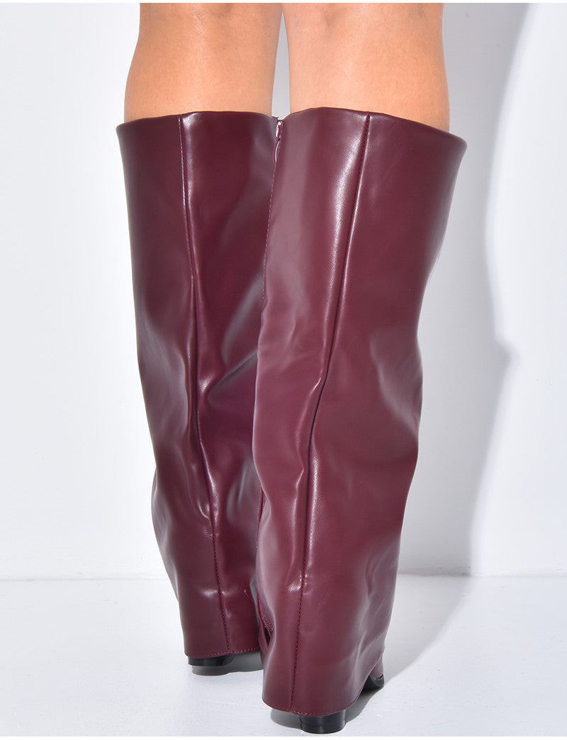 Bottes en similicuir style santiag à talons carré et rabat