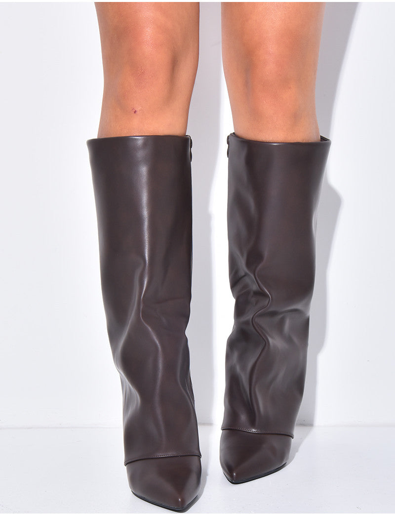 Bottes en similicuir à talons aiguille et rabat