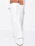 Bottes en similicuir à talons carré et rabat