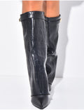 Bottes en similicuir à talons carré et rabat effet croco