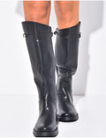 Bottes plates & montantes en similicuir