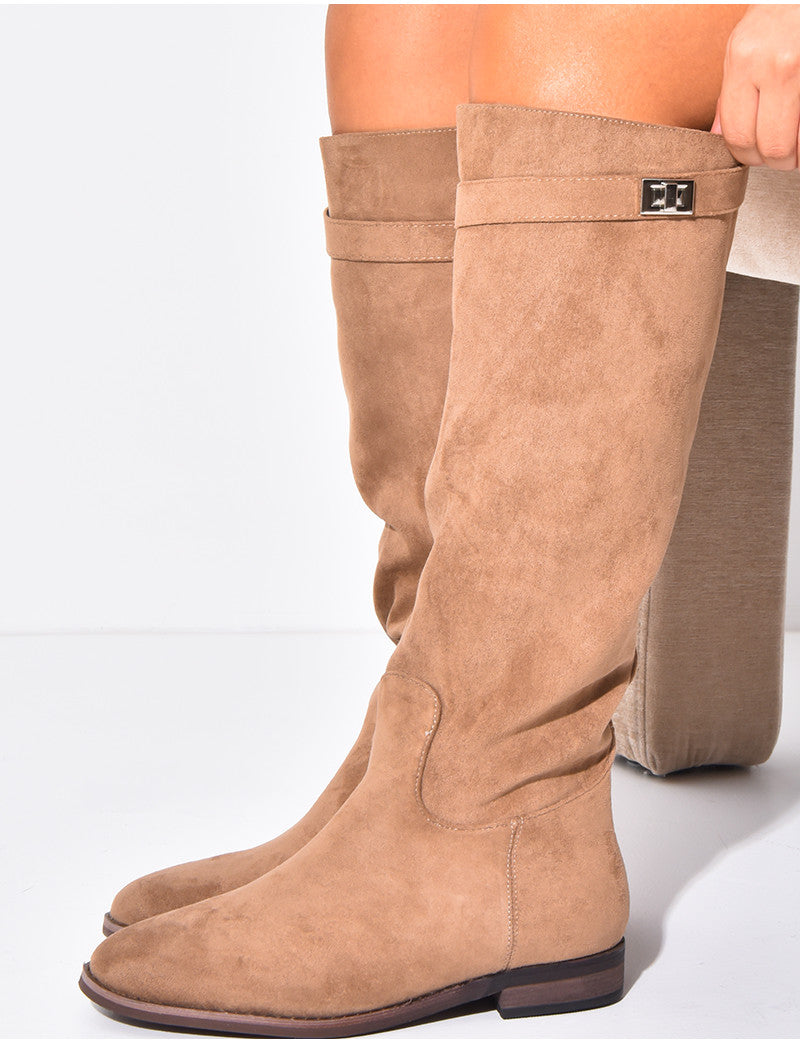 Bottes plates cavalière à bout rond et sangle