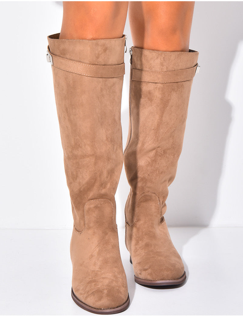 Bottes plates cavalière à bout rond et sangle