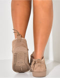 Bottines en suédine fourrées à petit lacet
