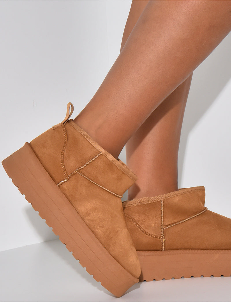 Bottines en suédine fourrées