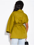 Chemise asymétrique à nouer à la taille