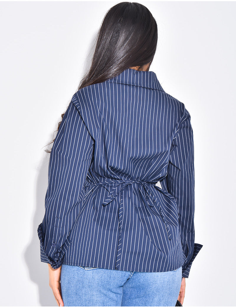 Chemise rayée cintrée à nouer dans le dos