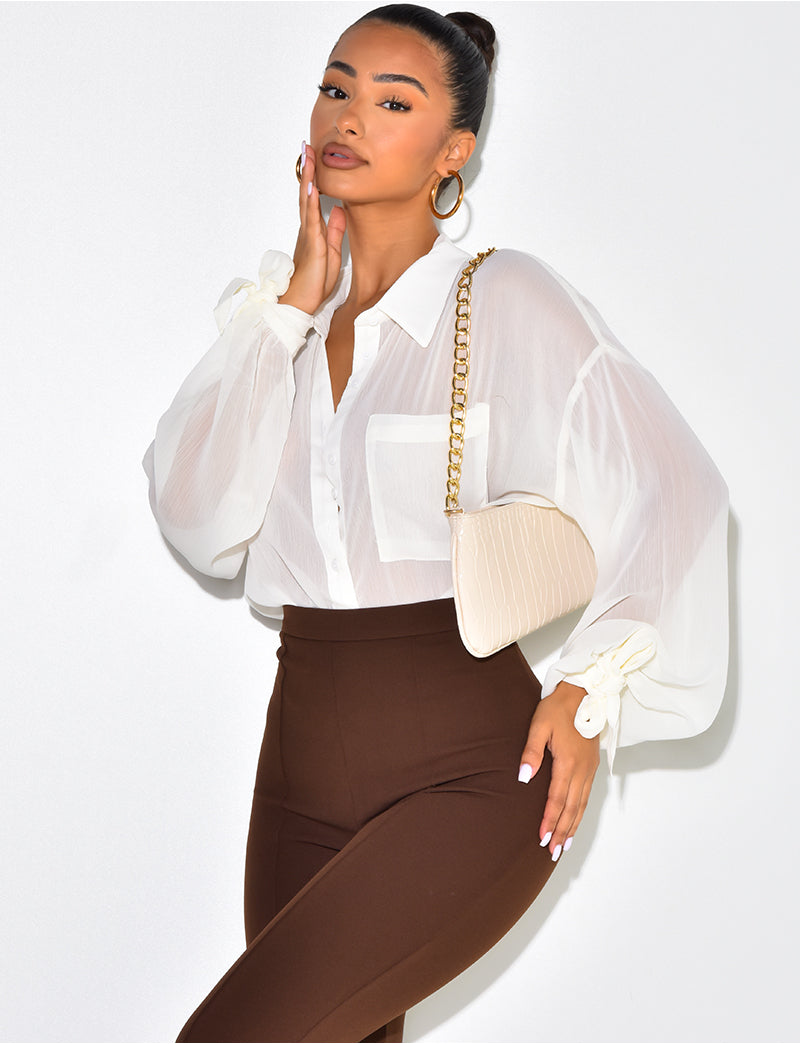Chemise en voile transparent à nouer aux manches