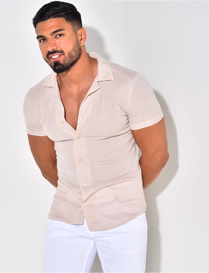 Chemise légére à relief