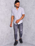 Chemise légére à relief