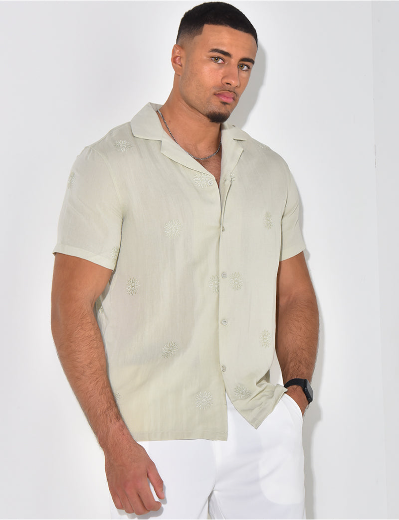 Chemise légère motifs brodés