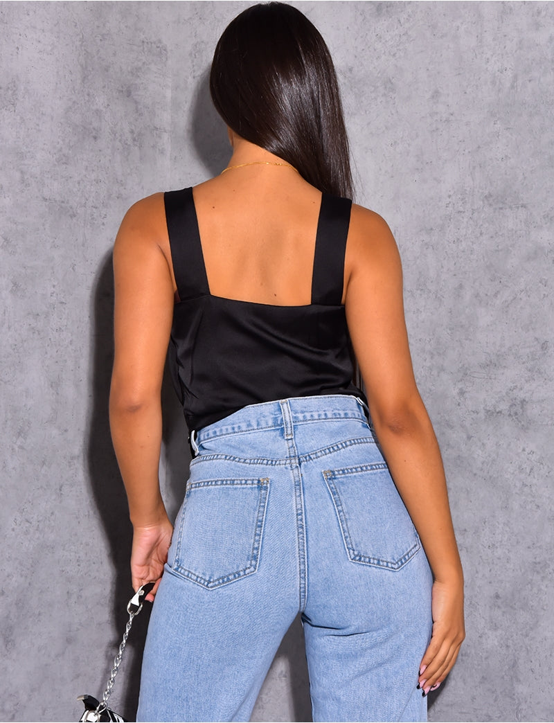 Crop-top en satin fluide