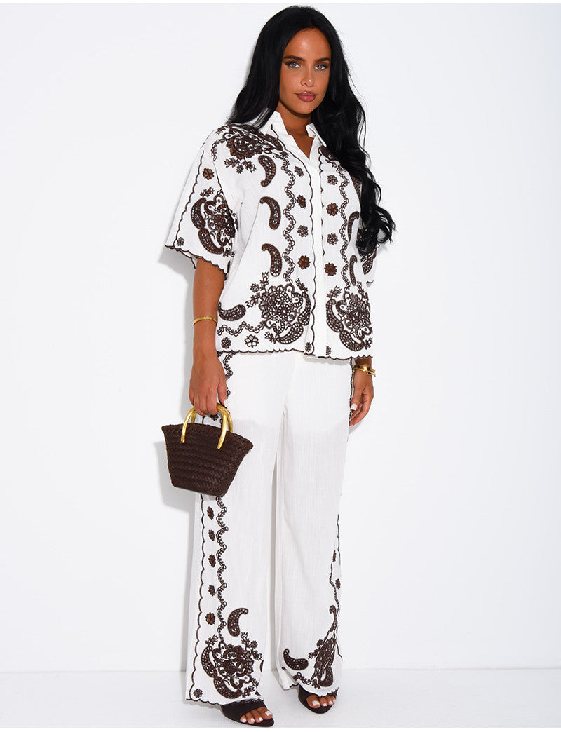 Ensemble en coton et lin à broderies pantalon et chemise