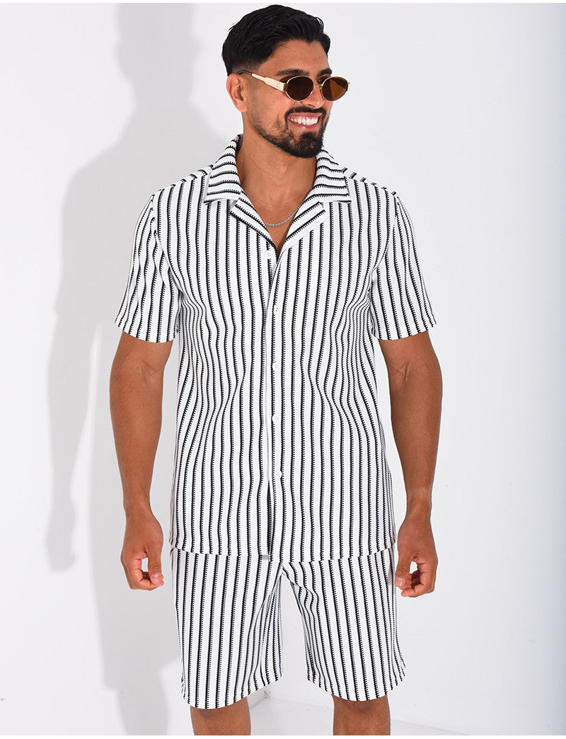 Ensemble ajouré short et chemise à rayures