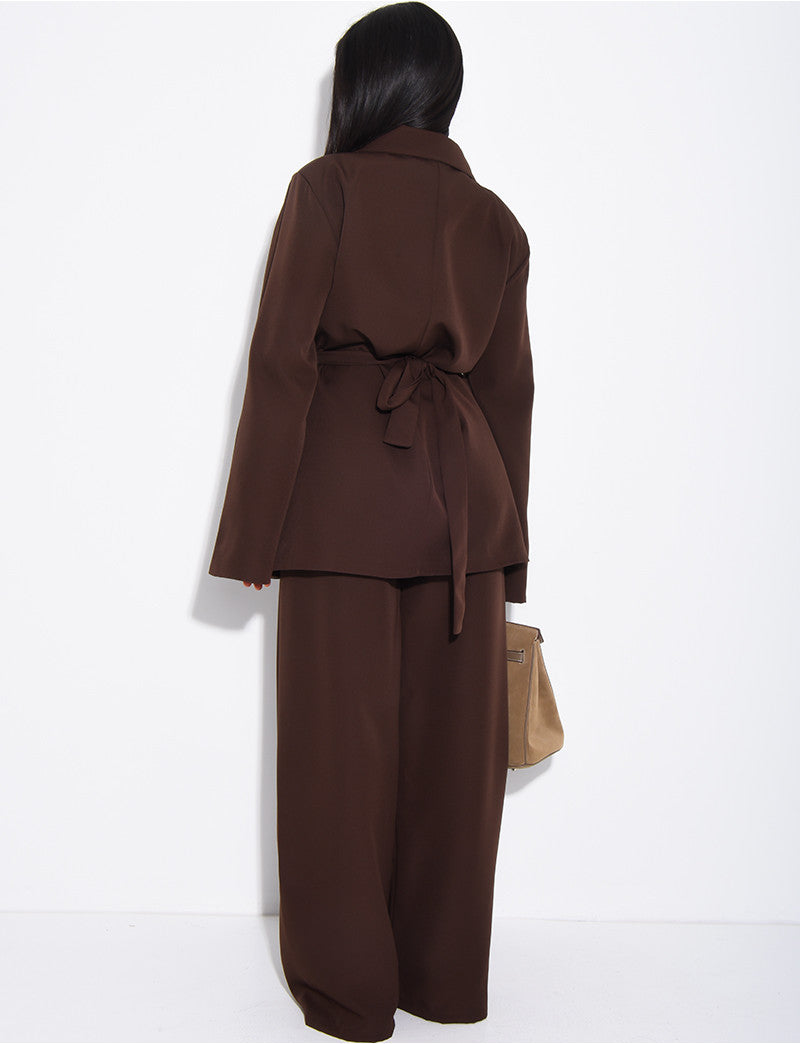 Ensemble de tailleur cache-coeur à nouer dans le dos
