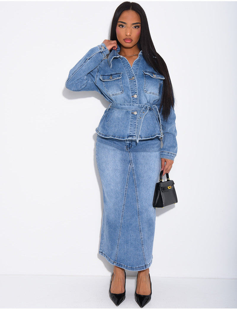 Ensemble en jeans jupe longue et veste à ceinturer