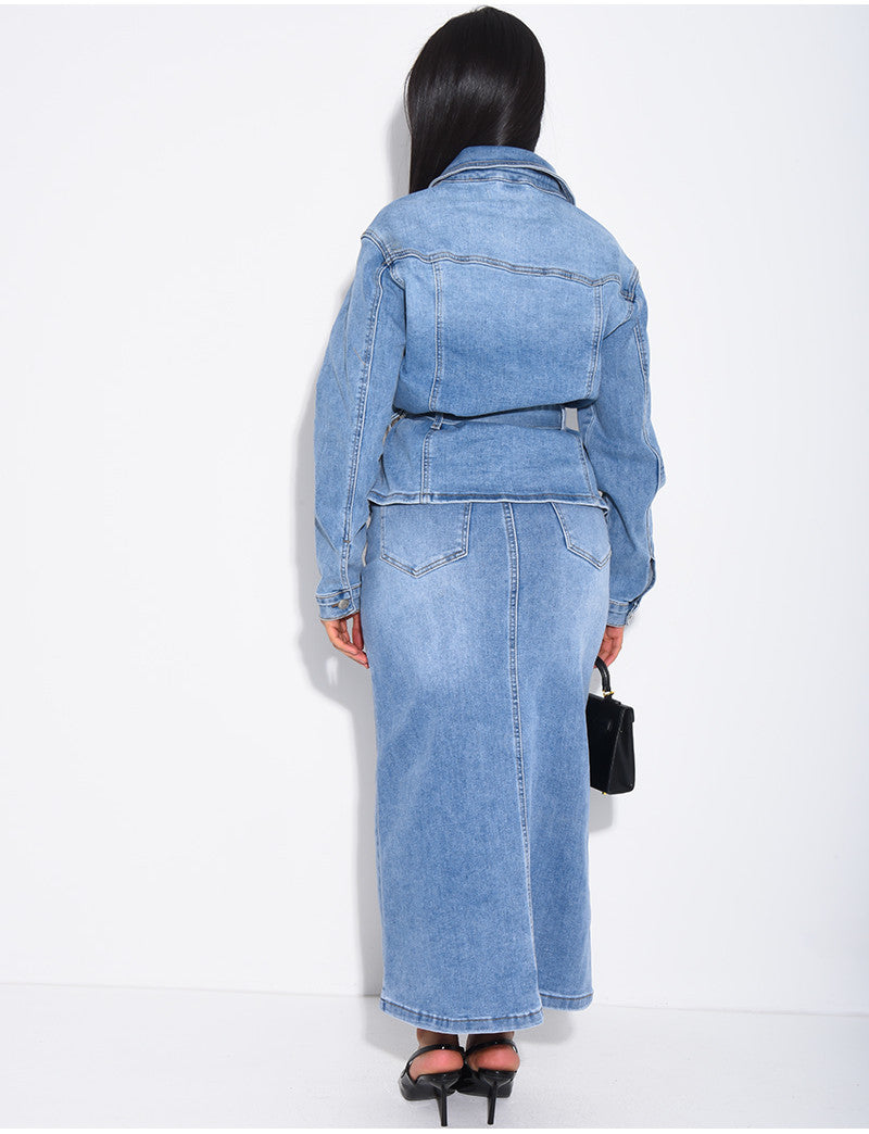 Ensemble en jeans jupe longue et veste à ceinturer