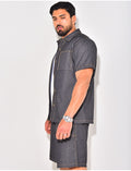 Ensemble en jeans short et chemise manches courtes