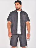 Ensemble en jeans short et chemise manches courtes