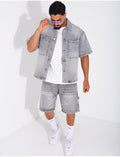 Ensemble en jeans short et chemise