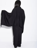 Ensemble en satin pantalon et chemise à nouer dans le dos