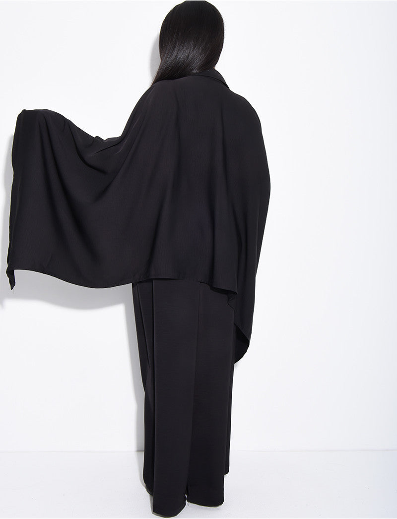 Ensemble en satin pantalon et chemise à nouer dans le dos