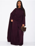 Ensemble en satin pantalon et top froncé avec cape