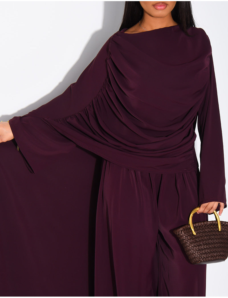 Ensemble en satin pantalon et top froncé avec cape
