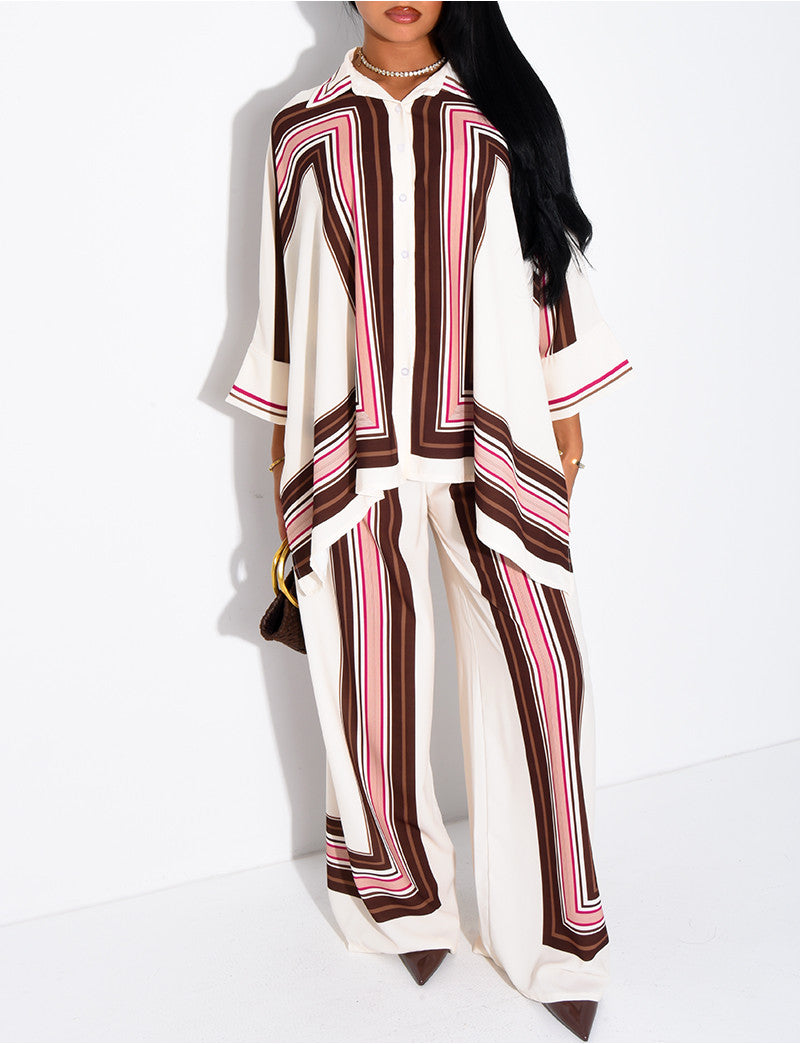 Ensemble fluide pantalon et chemise à motifs