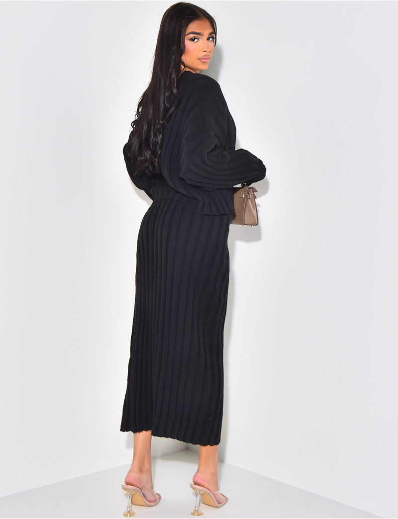 Ensemble jupe longue et pull col v en maille côtelée