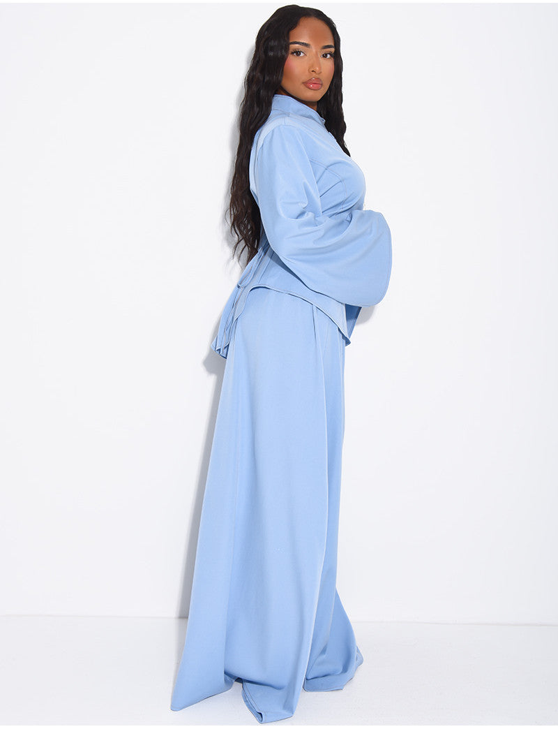 Ensemble effet jeans jupe longue et blouse à boutonnière asymétrique à nouer dans le dos