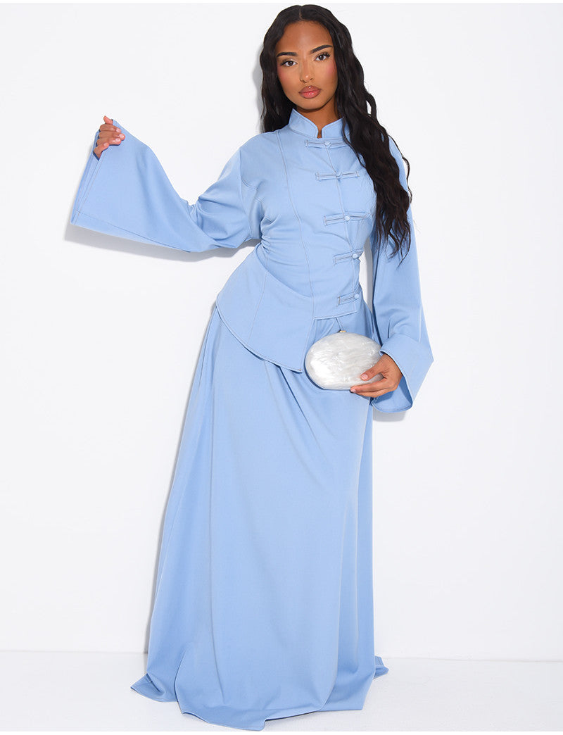 Ensemble effet jeans jupe longue et blouse à boutonnière asymétrique à nouer dans le dos