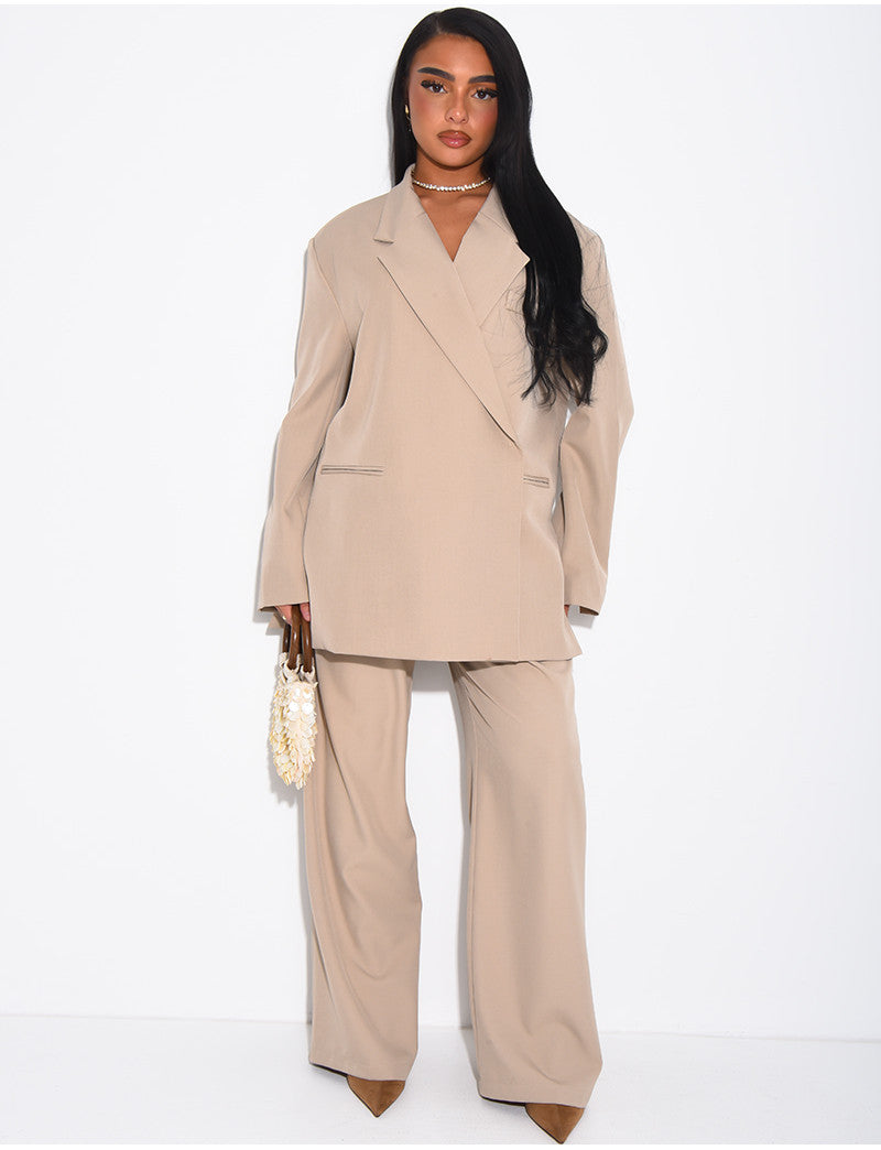 Ensemble premium blazer oversize à fentes et pantalon de tailleur droit