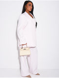 Ensemble premium blazer oversize à fentes et pantalon de tailleur droit