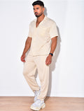 Ensemble pantalon et chemise en relief