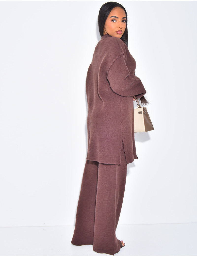 Ensemble pantalon et pull à couture contrastante