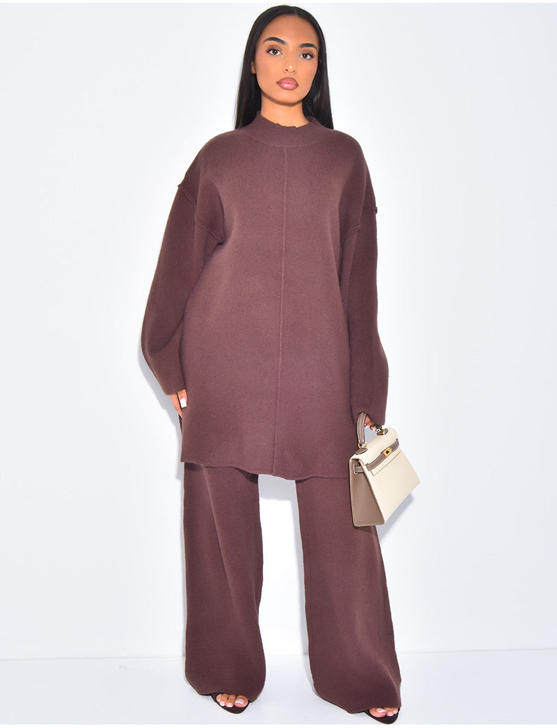 Ensemble pantalon et pull à couture contrastante