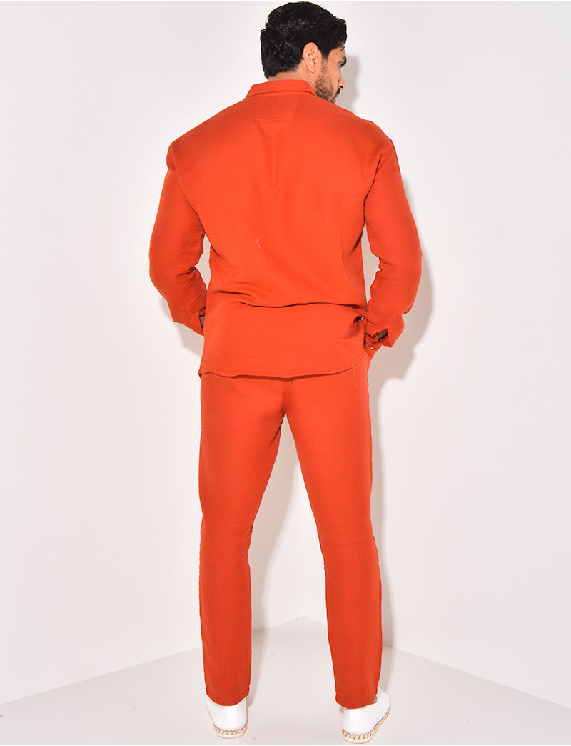 Ensemble pantalon resserré et chemise en coton