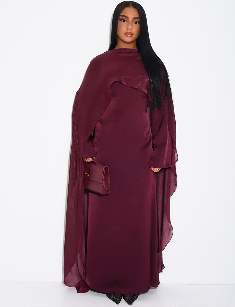 Ensemble robe en satin épais et cape en voile irrisé
