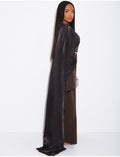 Ensemble robe en satin épais et cape en voile irrisé à bordures perlées