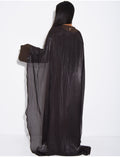 Ensemble robe en satin épais et cape en voile irrisé à bordures perlées